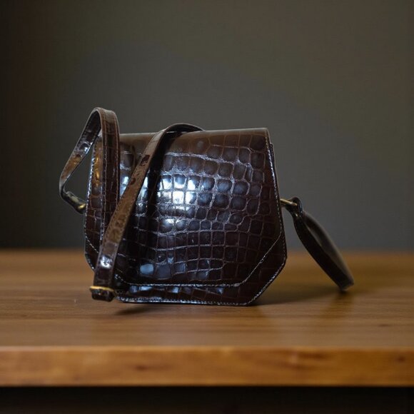 Vintage Made in Italy Croc Embossed Brown Leather Crossbody Bag Brass Hardware - Picture 1 of 16